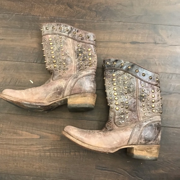 Corral Shoes - Corral Gold Studded Distressed Boots